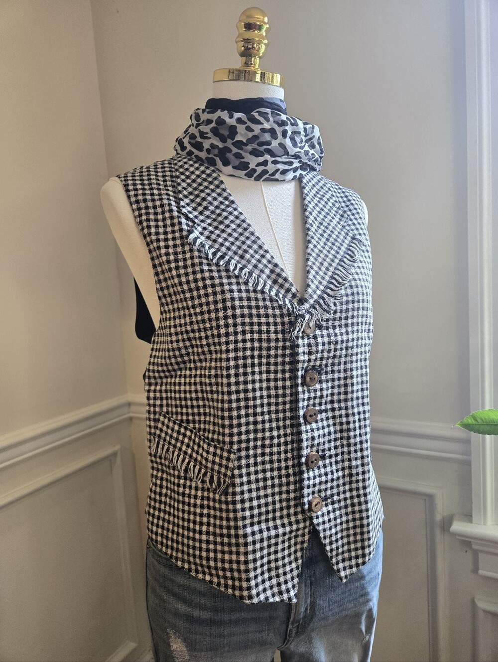 Henri Bendel Vest W/ Fringe Edges